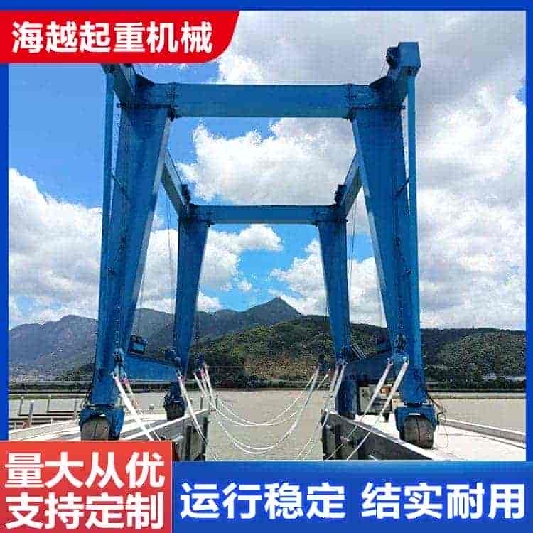轮胎式起重机