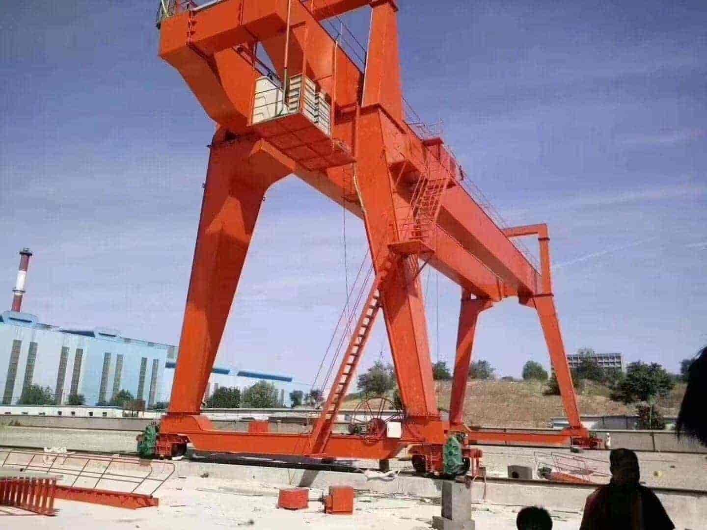 龙门吊室外安装注意事项
